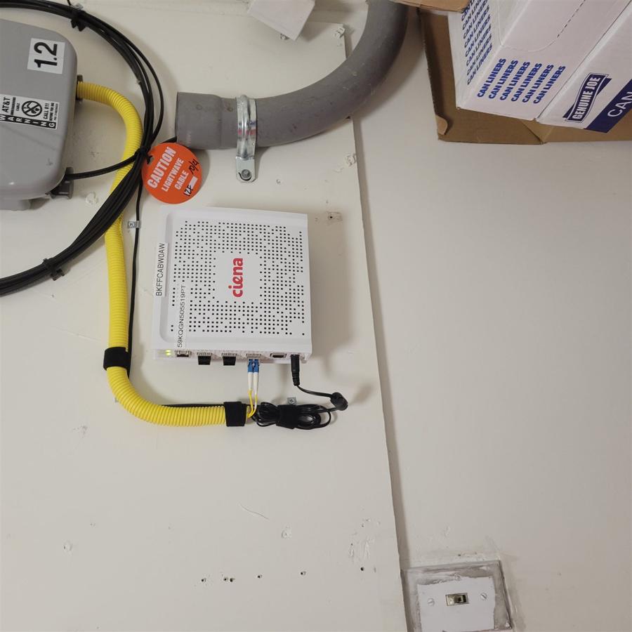 Fiber demarcation unit mounted with protective innerduct