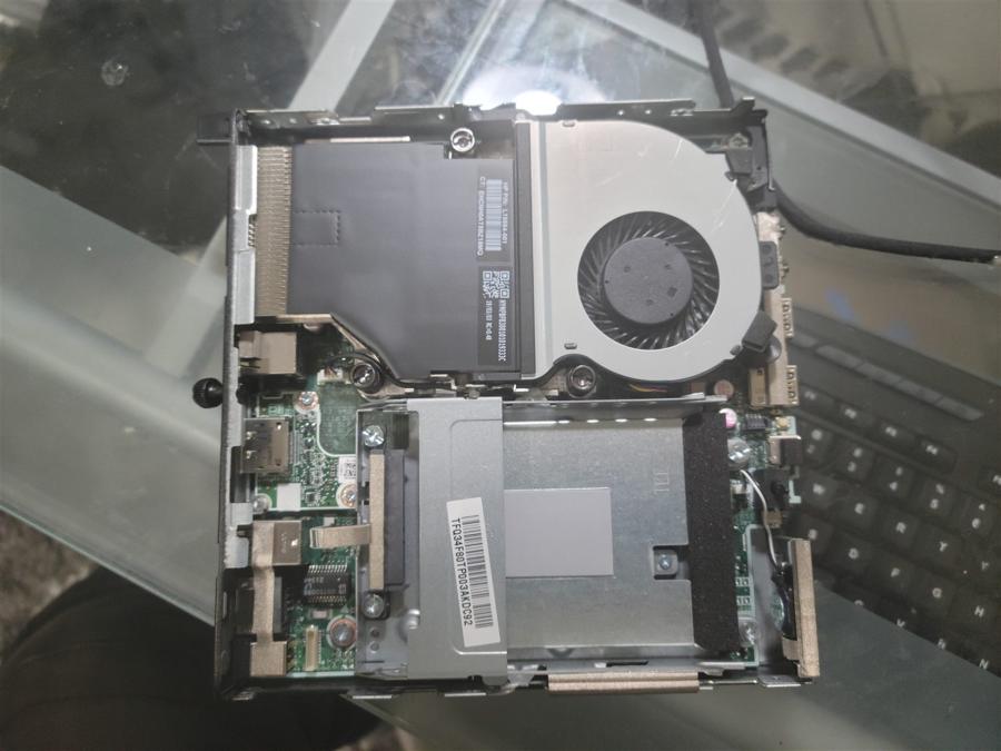 Thin client opened for drive and memory service