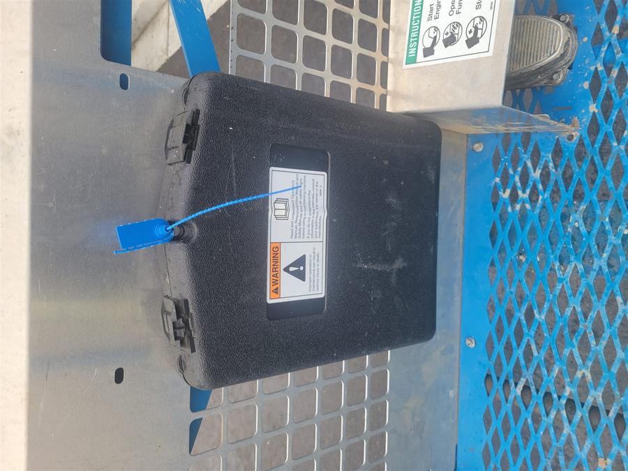Equipment transit case sealed for site delivery
